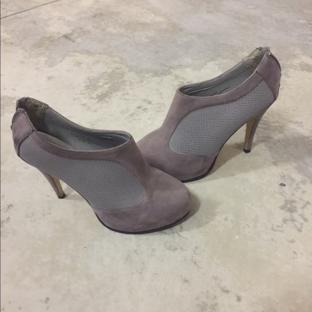 Grey / taupe heeled booties